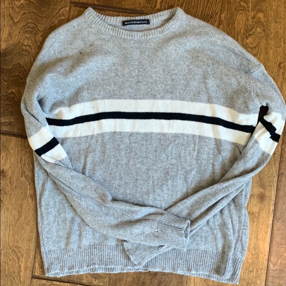 BLACK AND WHITE BRANDY SWEATER